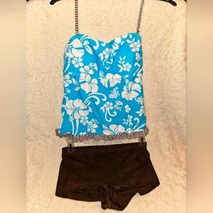 NWOT SO TAKINI, Size Large - Removable Straps & Pads